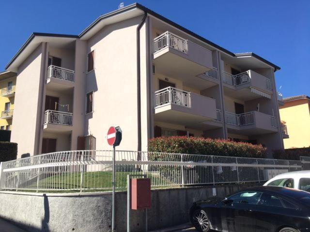 Monolocale A Peschiera Del Garda Vista Lago Apartman Kültér fotó