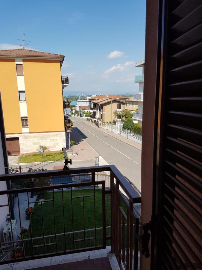 Monolocale A Peschiera Del Garda Vista Lago Apartman Kültér fotó